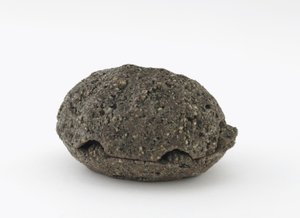 Caja de incienso en forma de tortuga, Kioto, período Edo de Honami Koho